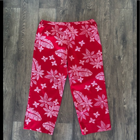 EVAN-PICONE red and white patterned capris - Picture 4 of 5